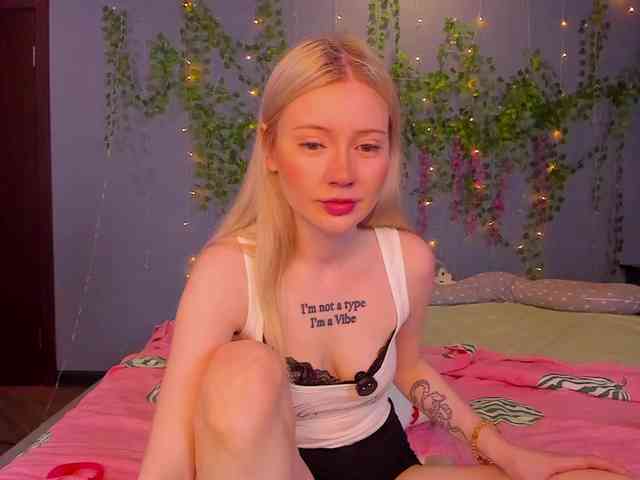 LillieBerry webcam