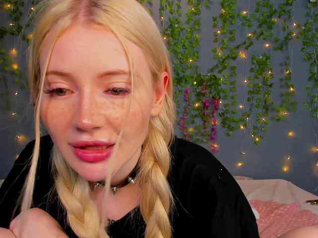LillieBerry webcam