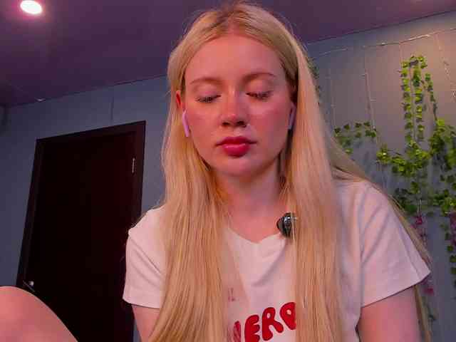 LillieBerry webcam