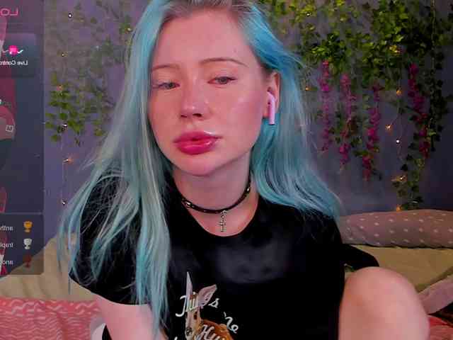 LillieBerry webcam