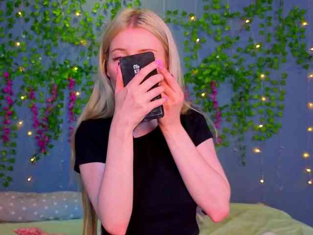 LillieBerry webcam
