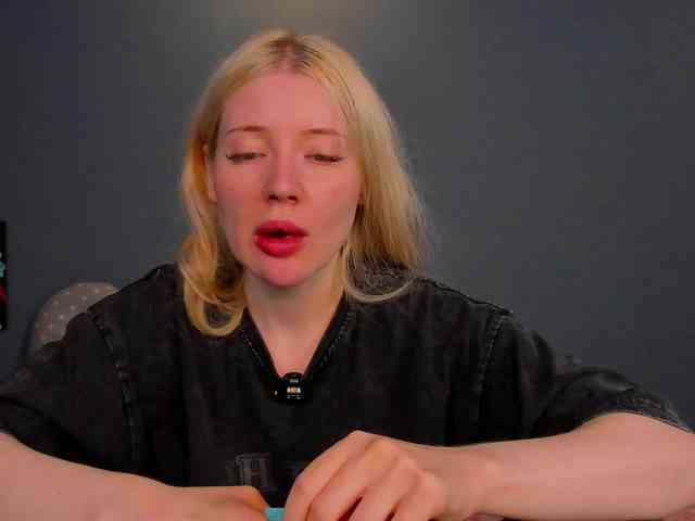 LillieBerry webcam