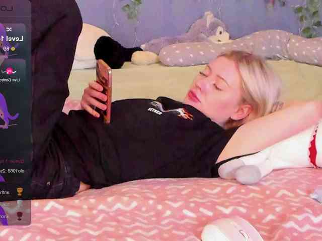LillieBerry webcam