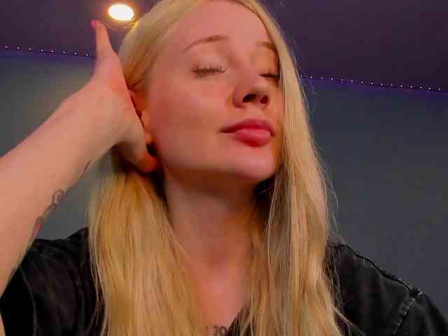 LillieBerry webcam