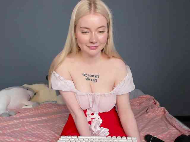 LillieBerry webcam