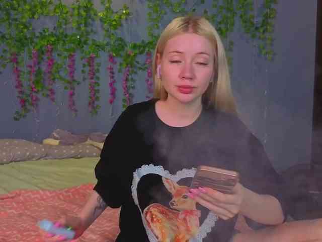 LillieBerry webcam