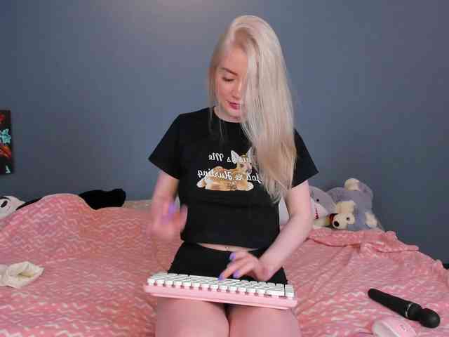 LillieBerry webcam