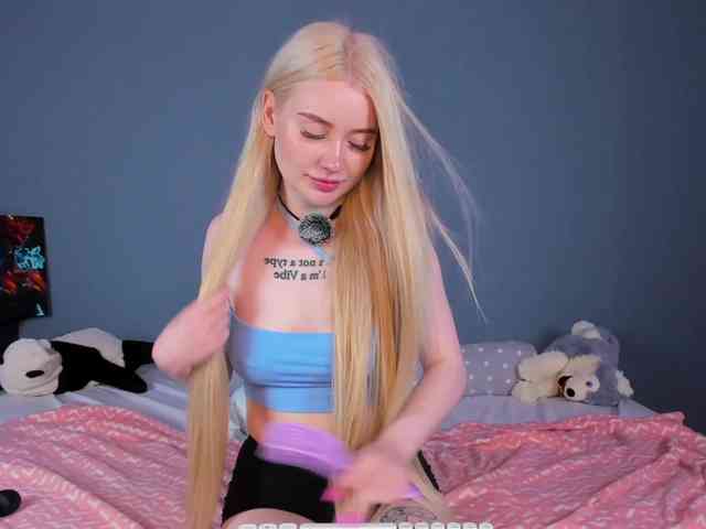 LillieBerry webcam
