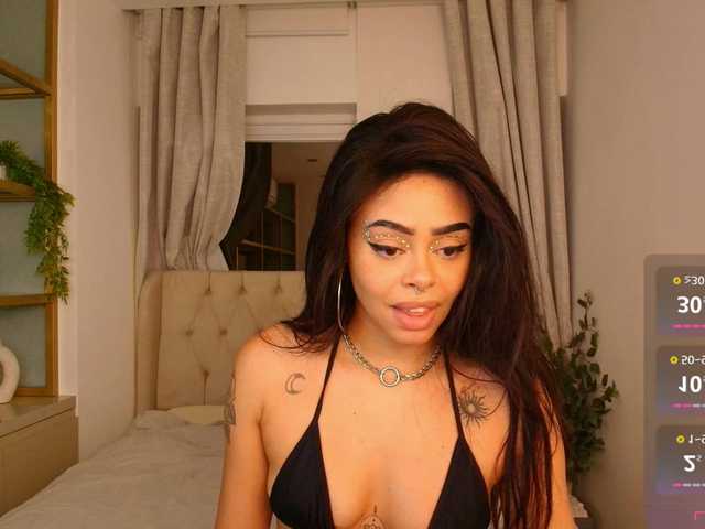 Pauline-Clark's BongaCams show and profile