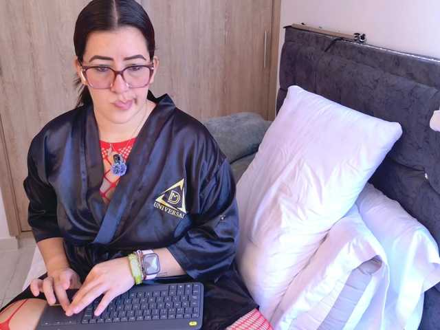vanity-wild live cam on BongaCams