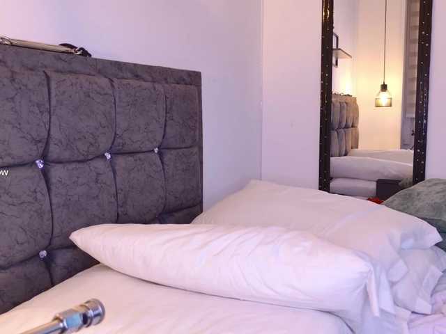 vanity-wild live cam on BongaCams