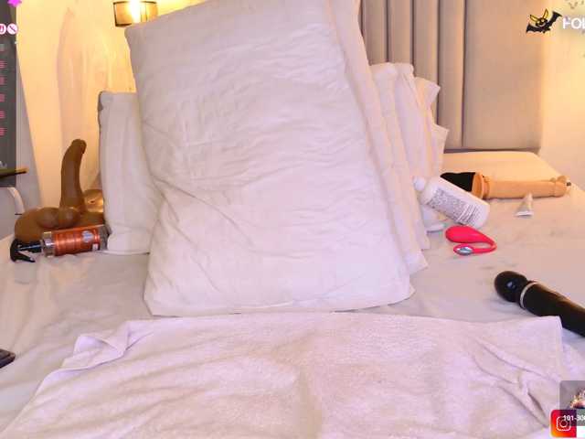 vanity-wild live cam on BongaCams