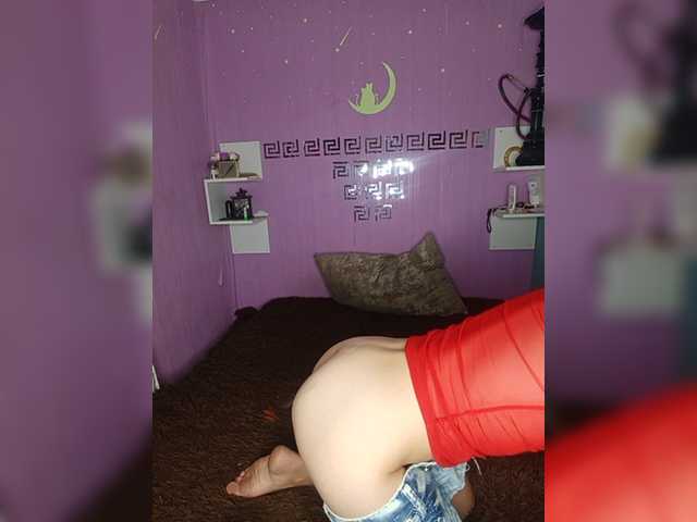HelgaValkiriya live webcam show