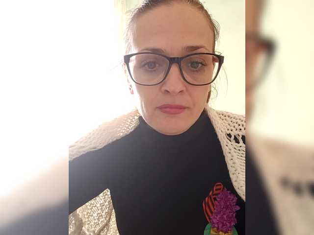 le modèle HelgaValkiriya est en webcam porno dans un show sur le site bongacams, il possède les tags suivants: White/Caucasian,Brunette,Shaved