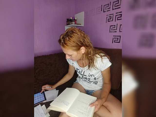 HelgaValkiriya live cam on BongaCams