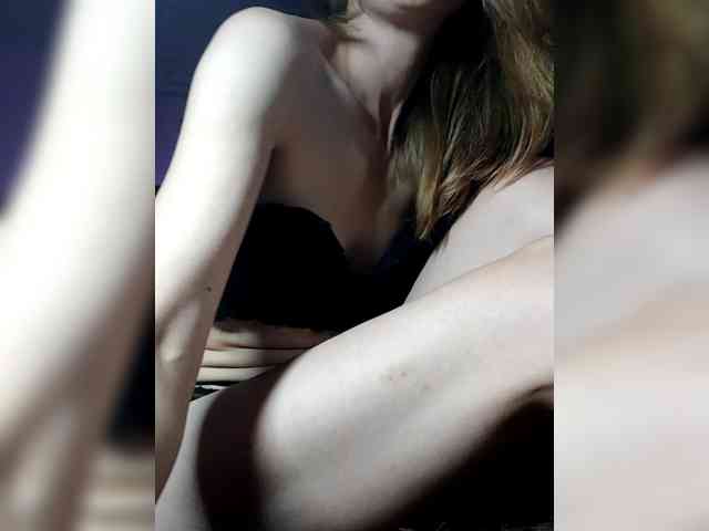 HelgaValkiriya webcam