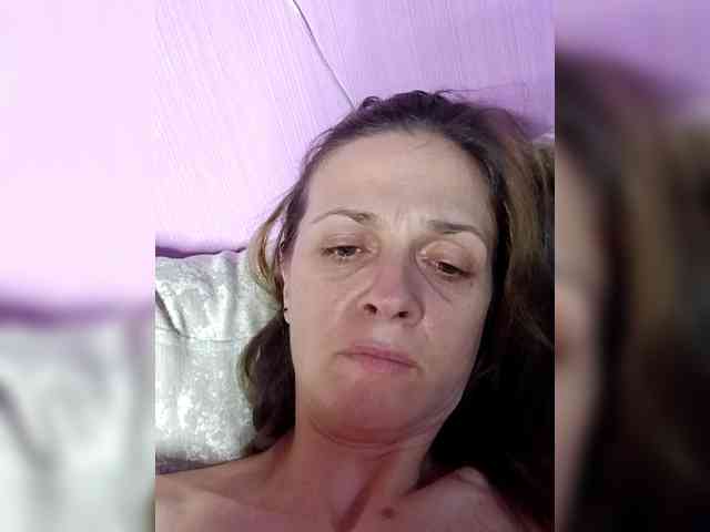 HelgaValkiriya webcam