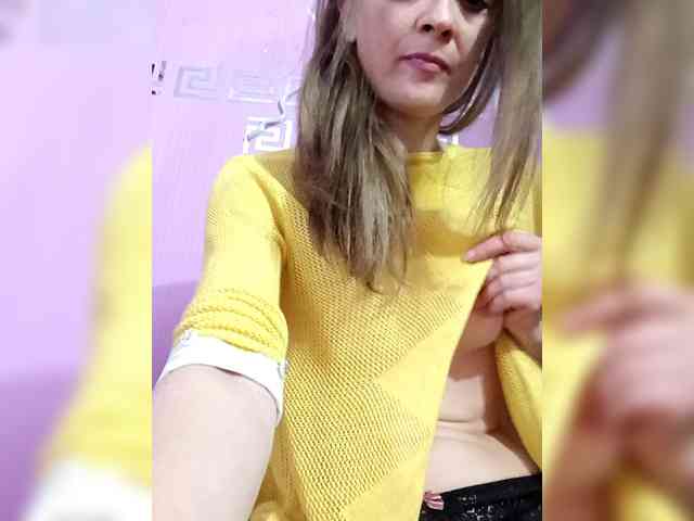 HelgaValkiriya webcam