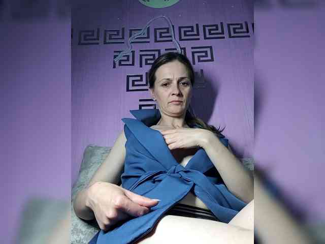 HelgaValkiriya webcam