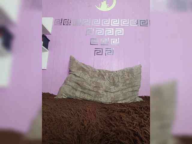 HelgaValkiriya webcam
