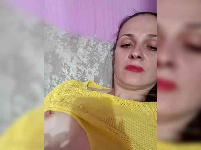 HelgaValkiriya webcam