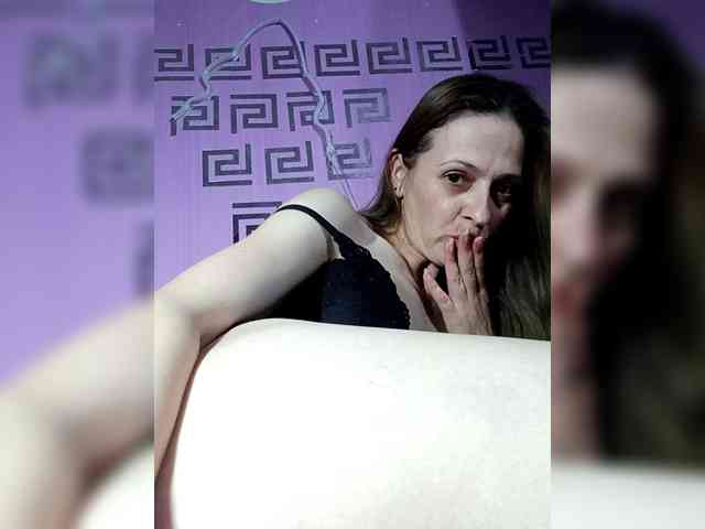 HelgaValkiriya webcam