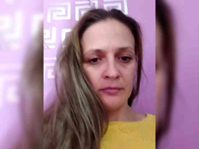 HelgaValkiriya webcam