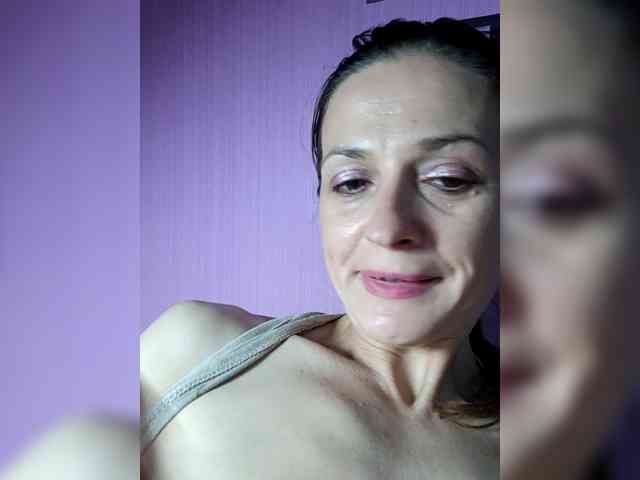 HelgaValkiriya webcam