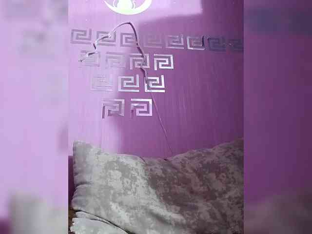 HelgaValkiriya webcam