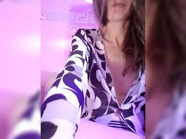 HelgaValkiriya webcam