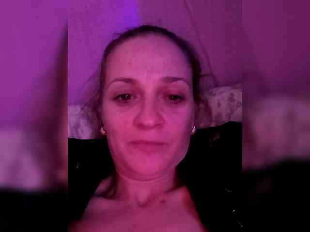 HelgaValkiriya webcam