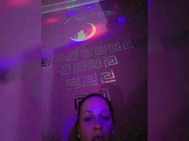 HelgaValkiriya webcam