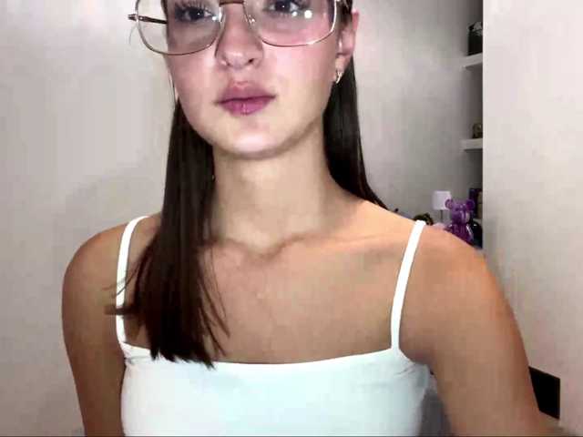 EraMinges live cam on BongaCams