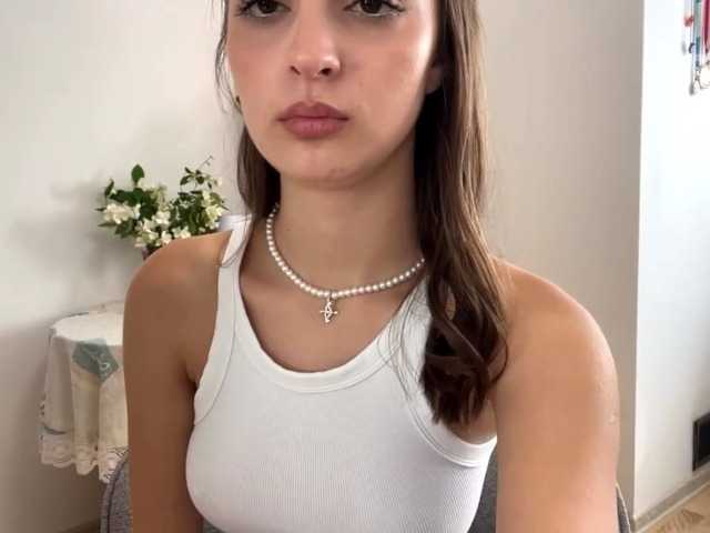 EraMinges live cam on BongaCams
