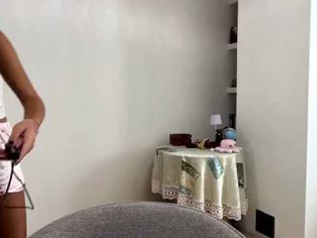 EraMinges live cam on BongaCams