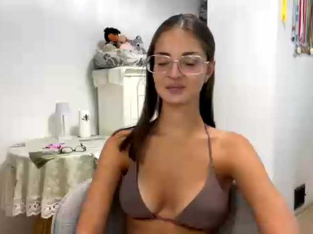 EraMinges live cam on BongaCams
