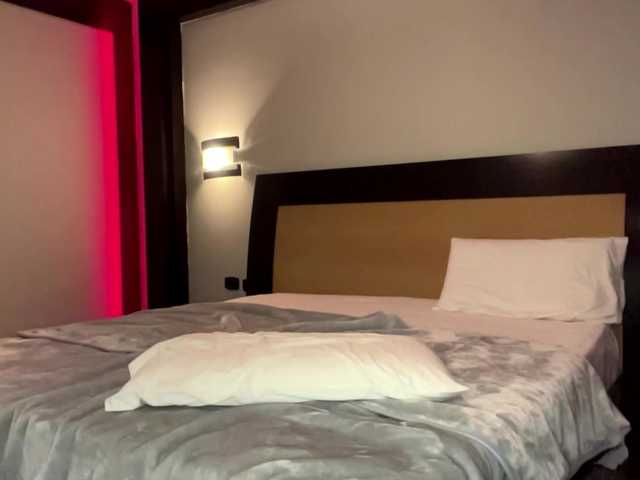 EraMinges live webcam show