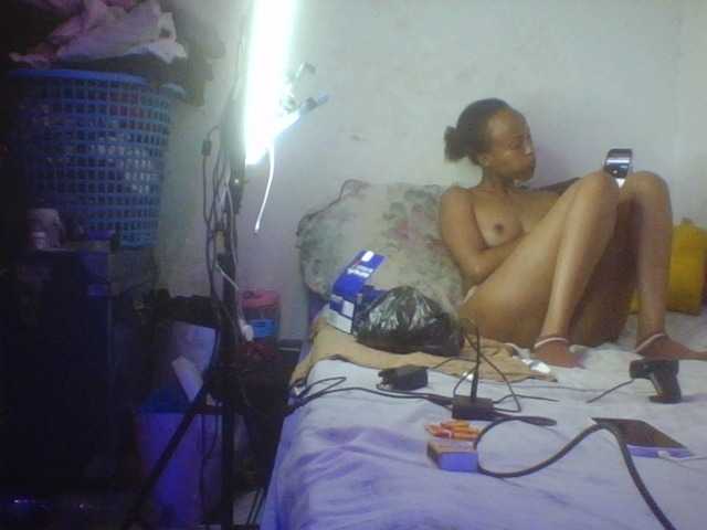 Demaskedcouple live cam on BongaCams