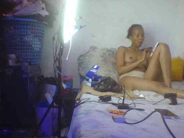 Demaskedcouple webcam