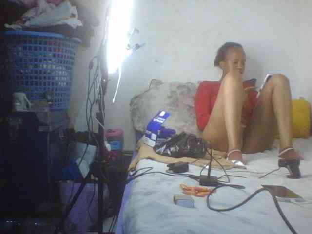 Demaskedcouple webcam