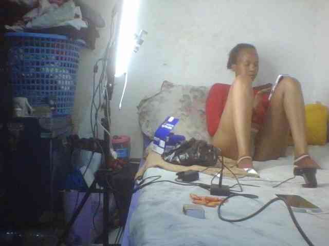 Demaskedcouple webcam