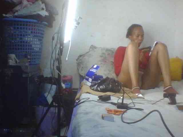 Demaskedcouple webcam