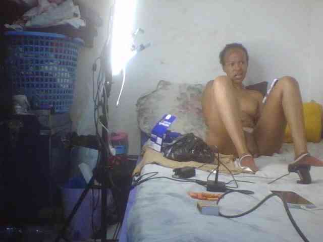 Demaskedcouple webcam