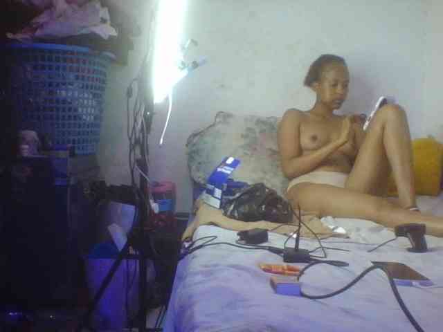 Demaskedcouple webcam