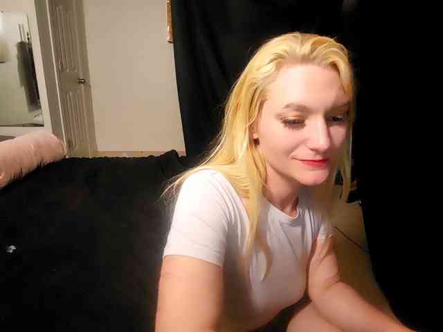 BellaTeall webcam