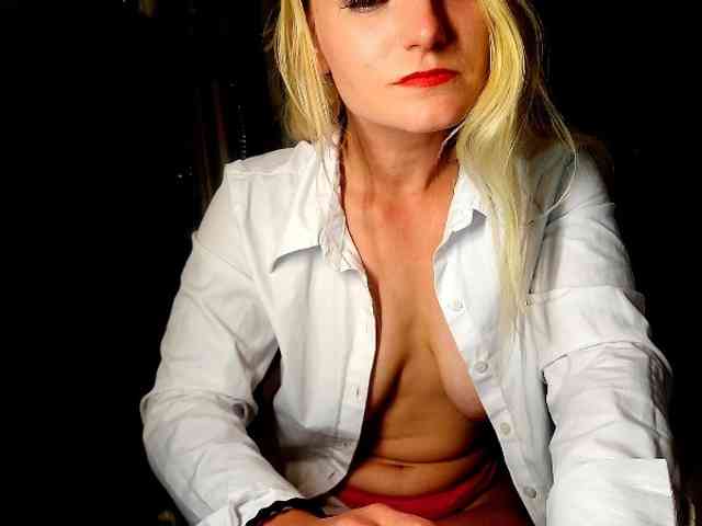 BellaTeall Live Webcam on BongaCams