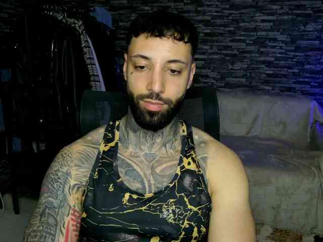 MasculineGuy69 Live Webcam on BongaCams
