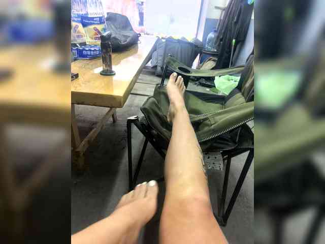Krasivienojki's cam show statistics and live stream