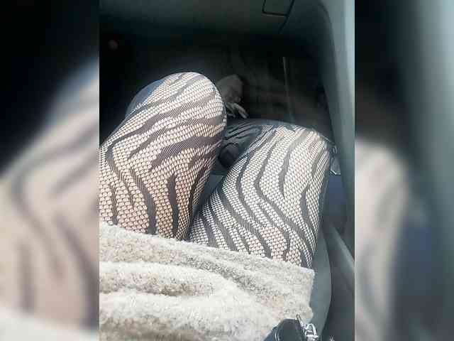 KrasivieNojki webcam