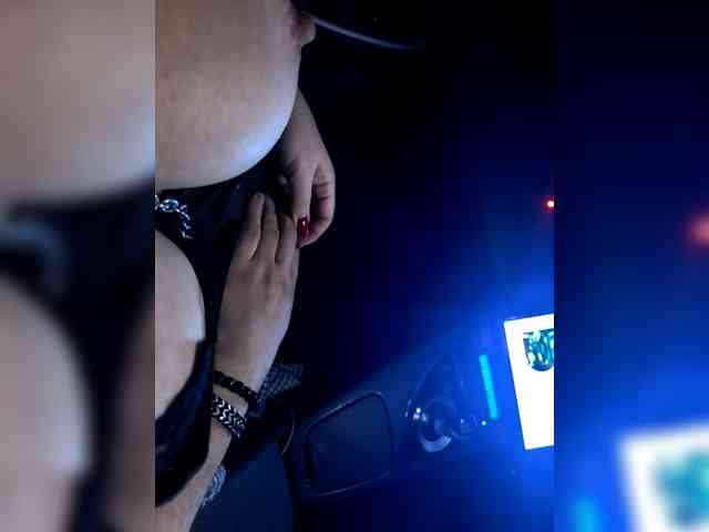 KrasivieNojki webcam